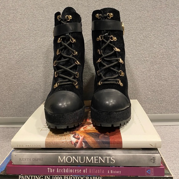 Sexy Robyn Trendy Combat Boots - Picture 3 of 7